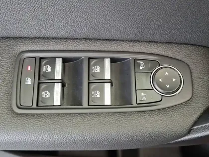 Photo 29 Renault Captur  TCe 100 GPL - 21
