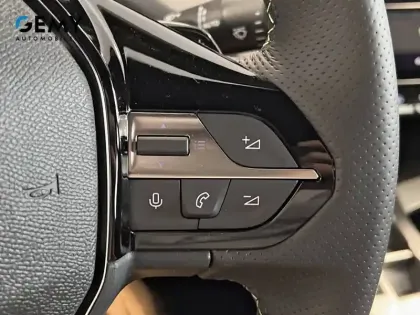 Photo 12 Peugeot 408  Hybrid 145 e-DCS6