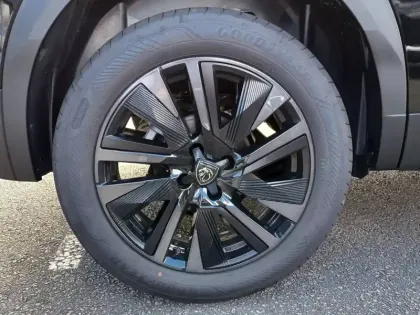 Photo 9 Peugeot 2008  Hybrid 145 e-DCS6