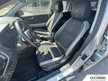 Photo 6 Kia Stonic  1.0 T-GDi 120 ch MHEV iBVM6