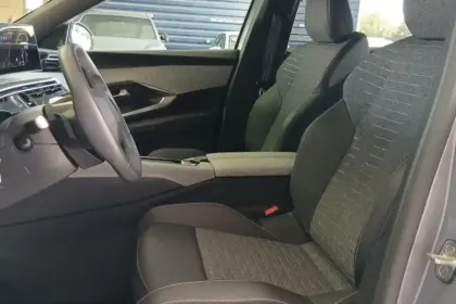 Photo 9 Peugeot 3008  Hybrid 145 e-DCS6