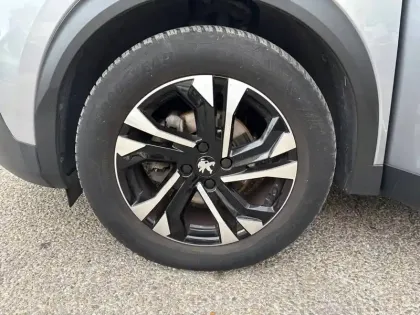 Photo 20 Peugeot 2008  PureTech 130 S&S BVM6