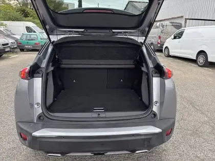 Photo 15 Peugeot 2008  PureTech 130 S&S BVM6