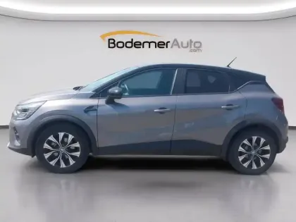 Photo 16 Renault Captur  E-Tech full hybrid 145