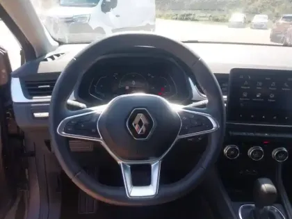 Photo 10 Renault Captur  E-Tech full hybrid 145