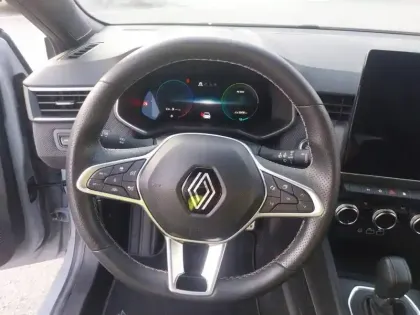 Photo 10 Renault Clio  E-Tech full hybrid 145