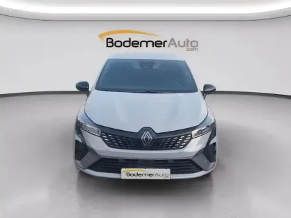 Photo 7 Renault Clio  E-Tech full hybrid 145
