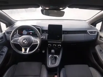 Photo 9 Renault Clio  E-Tech full hybrid 145