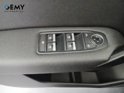 Photo 31 Renault Captur  TCe 90