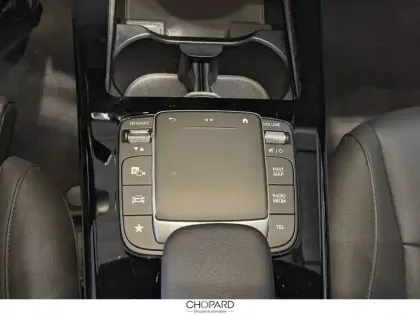 Photo 12 Mercedes Classe A  180 d 8G-DCT