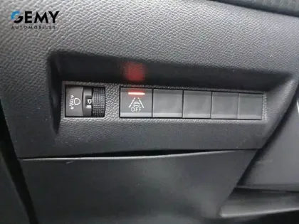 Photo 44 Peugeot 208  Electrique 50 kWh 136ch