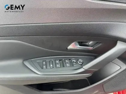 Photo 12 Peugeot 308  PureTech 130ch S&S EAT8