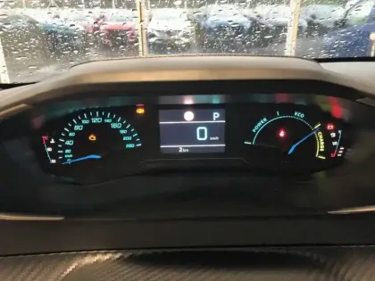 Photo 9 Peugeot 208  Hybrid 110 e-DCS6