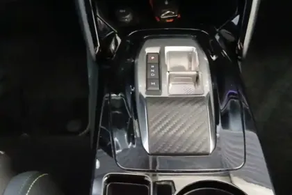 Photo 18 Peugeot 208  Hybrid 110 e-DCS6