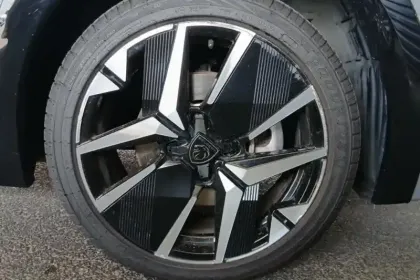 Photo 14 Peugeot 208  Hybrid 110 e-DCS6