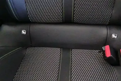 Photo 30 Peugeot 208  Hybrid 110 e-DCS6