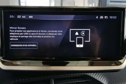 Photo 27 Peugeot 208  Hybrid 110 e-DCS6