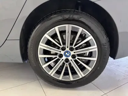 Photo 15 BMW Serie 2 Active Tourer 225e xDrive 245 ch DKG7