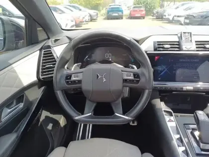 Photo 8 DS DS 7 DS7 Crossback Hybride E-Tense 225 EAT8