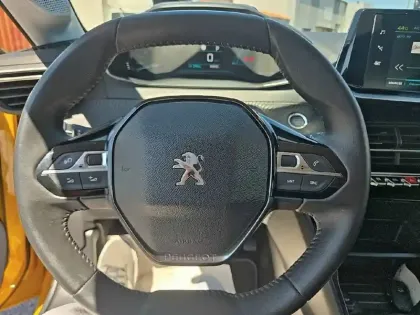 Photo 30 Peugeot 208  Electrique 50 kWh 136ch