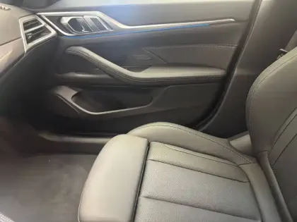 Photo 26 BMW I4  eDrive40
