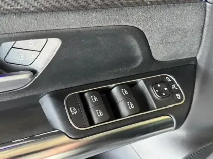 Photo 35 Mercedes GLA 200 d AMG Line
