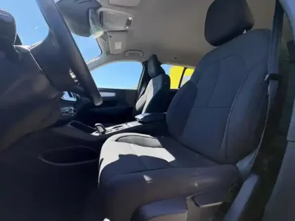 Photo 11 Volvo XC40 2.0 197 Momentum AWD BVA8