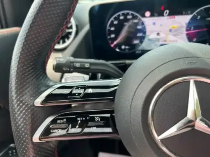 Photo 18 Mercedes GLA 200 d AMG Line