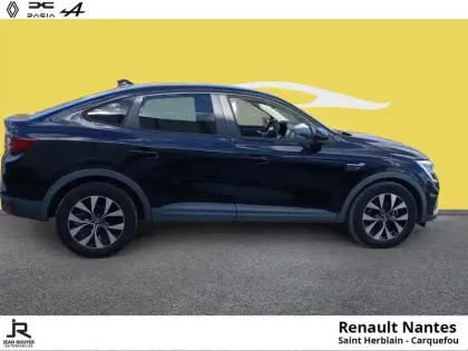 Photo 18 Renault Arkana  1.6 E-Tech 145ch Business