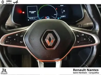 Photo 13 Renault Arkana  1.6 E-Tech 145ch Intens