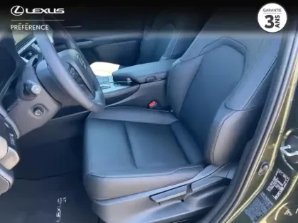 Photo 10 Lexus UX  300h F SPORT Design MY26