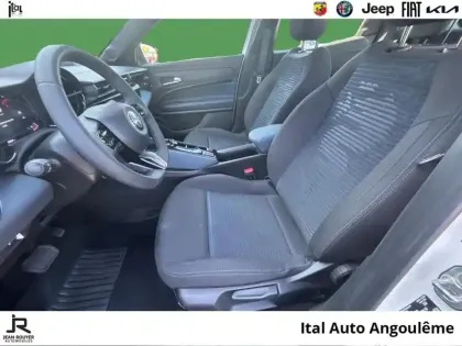 Photo 8 Alfa Romeo Junior  1.2 Ibrida 136ch DCT6