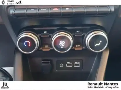 Photo 8 Renault Clio  1.6 E-Tech 145ch full hybrid Evolution