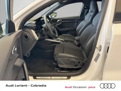 Photo 6 Audi A3  Sportback 35 TFSI 150ch Mild Hybrid S line S tronic 7