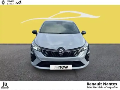 Photo 13 Renault Clio  1.6 E-Tech 145ch full hybrid Techno - 24