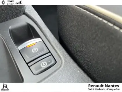 Photo 7 Renault Clio  1.6 E-Tech 145ch full hybrid Techno - 24