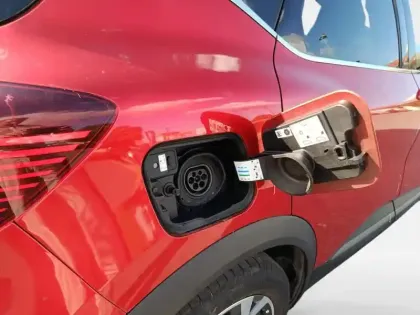 Photo 12 Renault Captur  1.6 E-Tech hybride rechargeable 160ch RS Line -21B