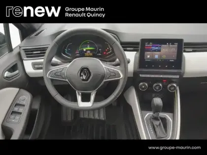 Photo 15 Renault Clio  1.6 E-Tech hybride 145ch Techno