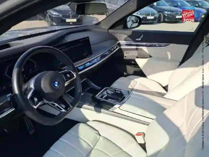 Photo 14 BMW Serie 7 Série 7 M760eA xDrive 571ch M Performance