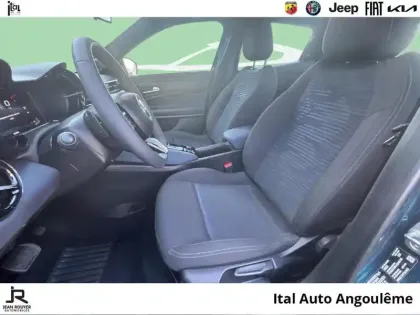 Photo 8 Alfa Romeo Junior  1.2 Ibrida 136ch e-DCT6