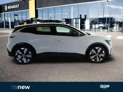 Photo 8 Renault Megane  E-Tech Electric EV60 220ch Iconic optimum charge -C