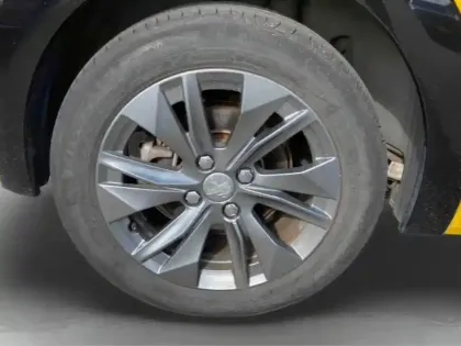 Photo 9 Peugeot 208  e- 136ch Style