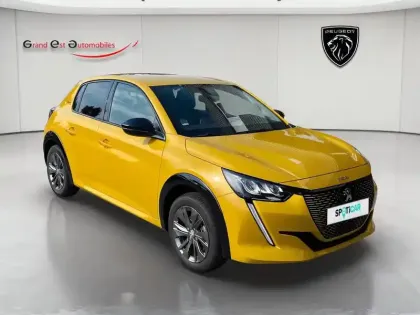Photo 7 Peugeot 208  e- 136ch Style