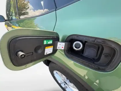 Photo 9 Ford Kuga  2.5 Duratec 180ch Hybrid FlexiFuel Titanium Business Powershift