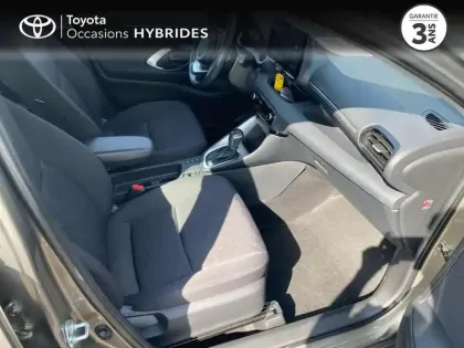 Photo 5 Toyota Yaris  116h Dynamic 5p MC24