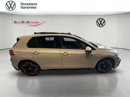 Photo 7 Volkswagen Golf  1.5 eTSI EVO2 150ch R-Line Edition DSG7