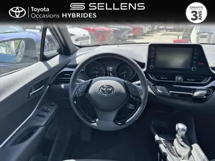 Photo 8 Toyota C-HR  1.8 Hybride 122ch Dynamic Ultimate E-CVT