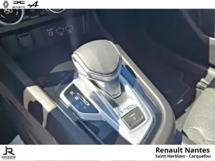 Photo 12 Renault Arkana  E-Tech hybride 145ch RS Line