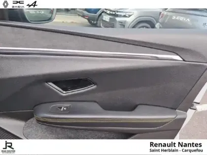 Photo 8 Renault Megane  E-Tech Electric EV40 130ch Techno boost charge - SOH 100%