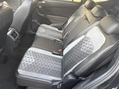 Photo 12 Volkswagen Tiguan  Allspace 2.0 TDI 150ch R-Line DSG7